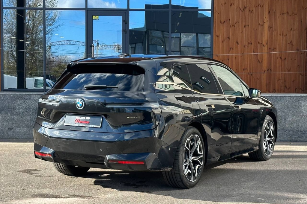 BMW iX xDrive40 2021 фото 5