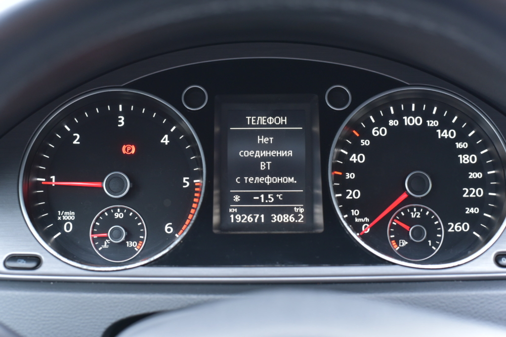 Volkswagen Passat B7 Panorama 2012 фото 11