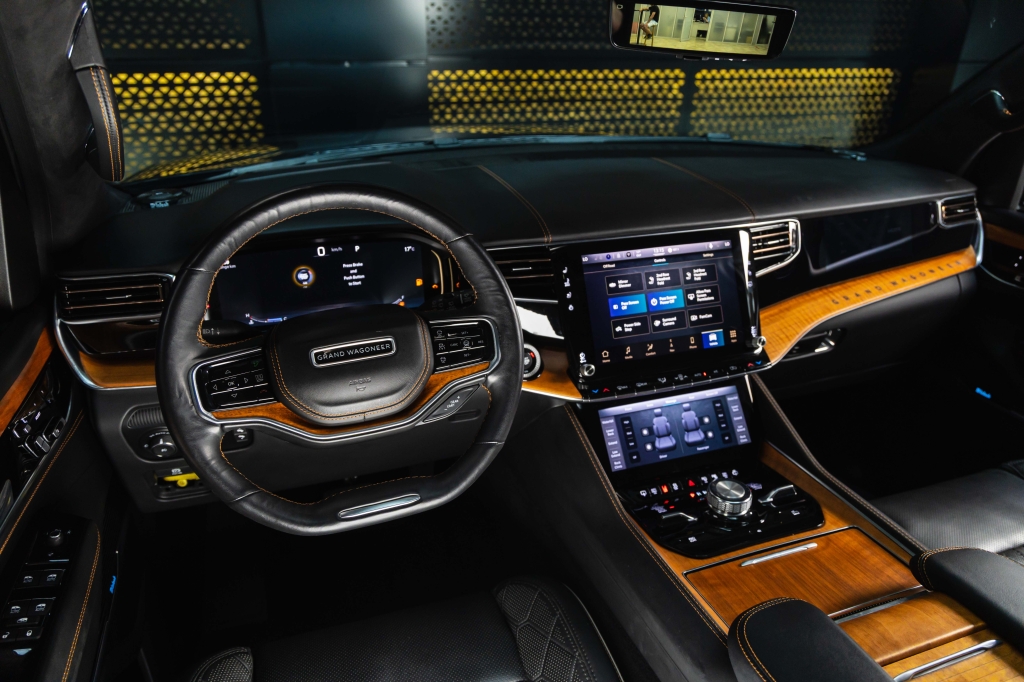 Jeep Grand Wagoneer 2022 фото 24