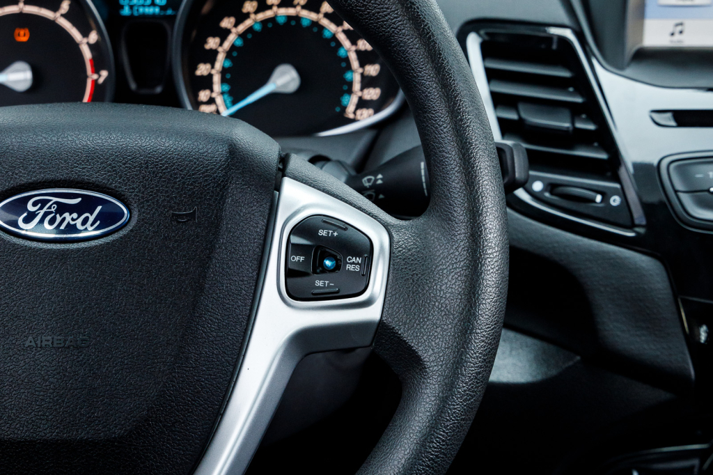 Ford Fiesta SE 2019 фото 15