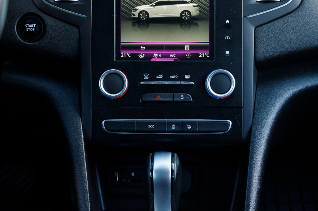 Renault Megane IV BOSE 2016 фото 19