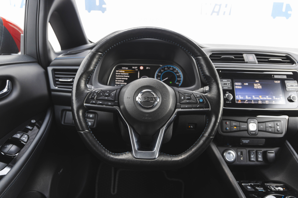 Nissan Leaf Tekna 2018 фото 30