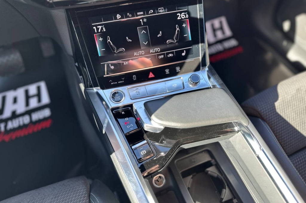 Audi e-tron 71 kWh  Quattro S-Line  2021 photo 19