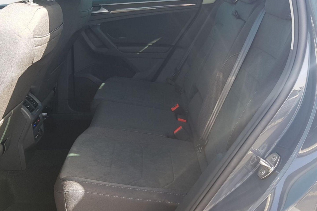 Volkswagen Tiguan 2021 фото 2