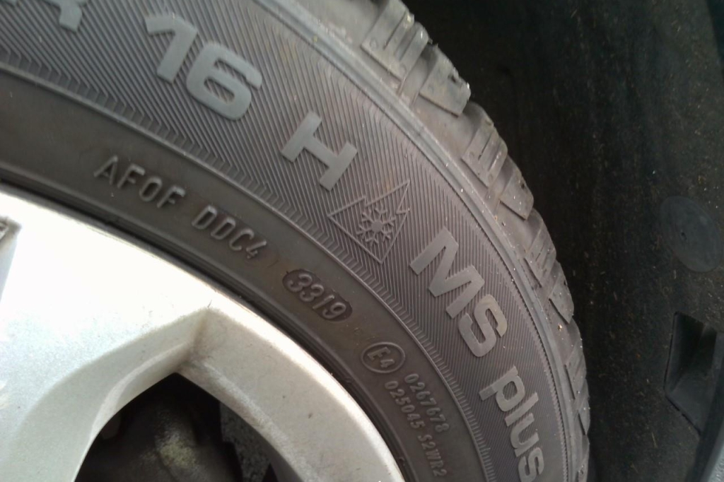 Renault Megane 2019 фото 10