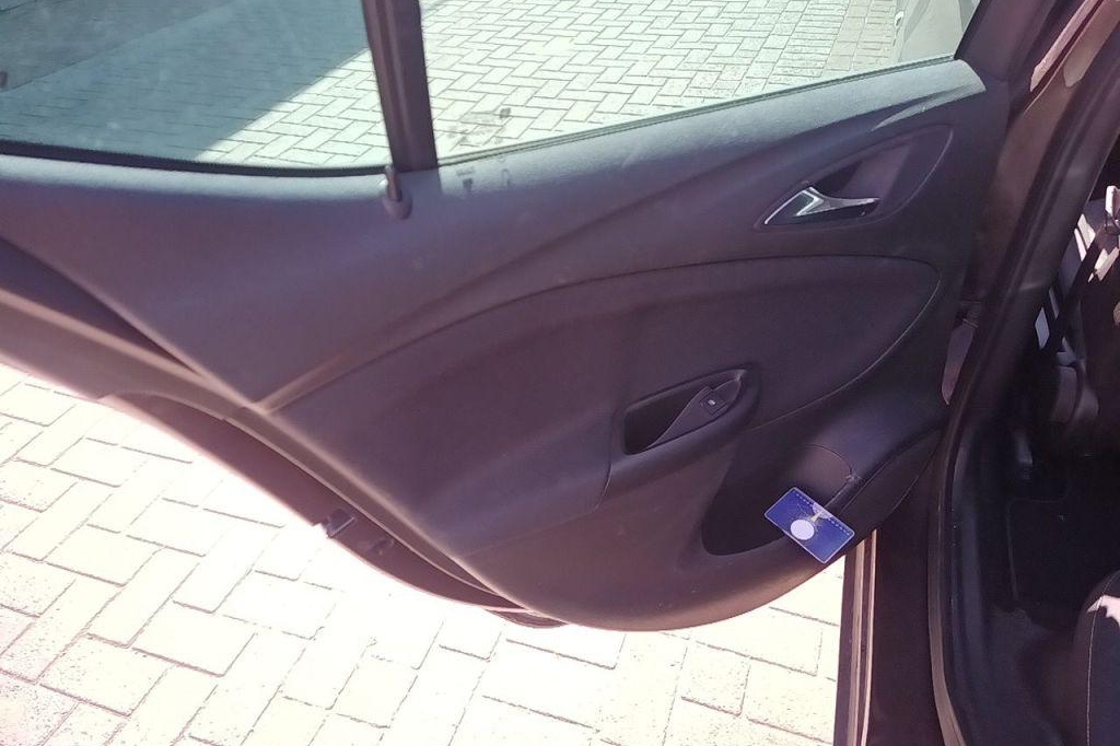 Opel Astra 2019 photo 15