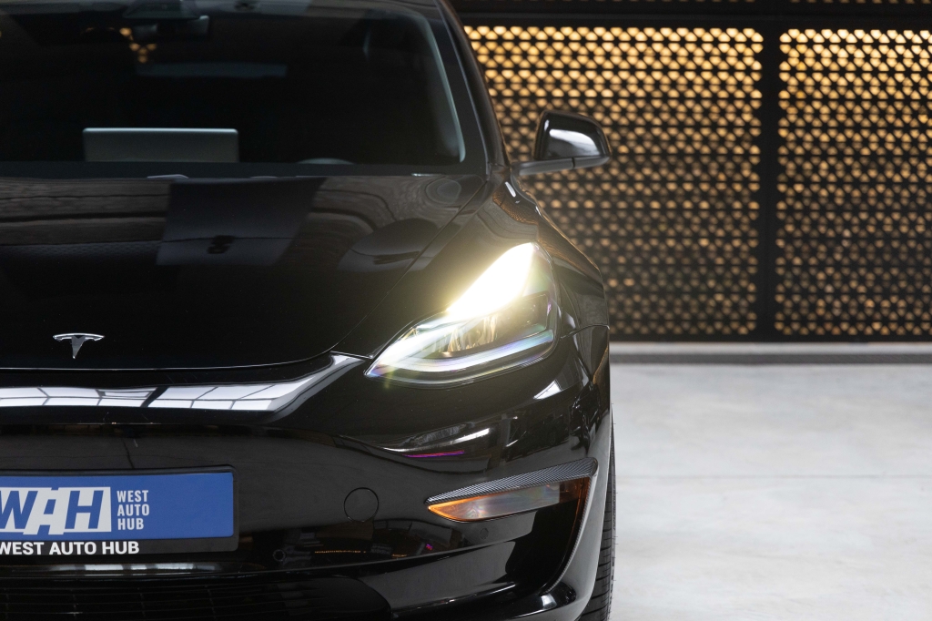 Tesla Model 3 Standard Range Plus 2021 фото 1