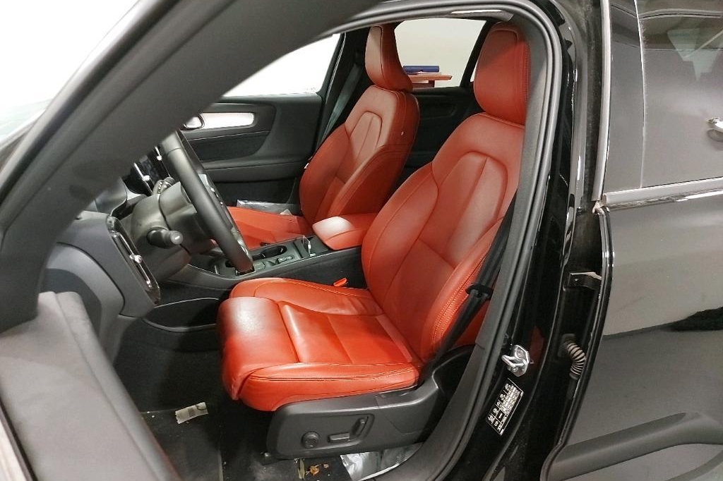 Volvo XC40 2020 photo 39