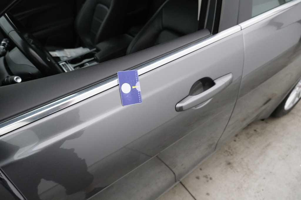 Jaguar XE 2015 фото 37