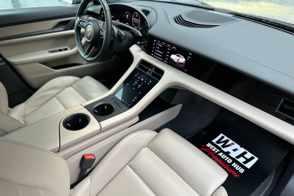 Porsche Taycan 4S 2020 фото 15