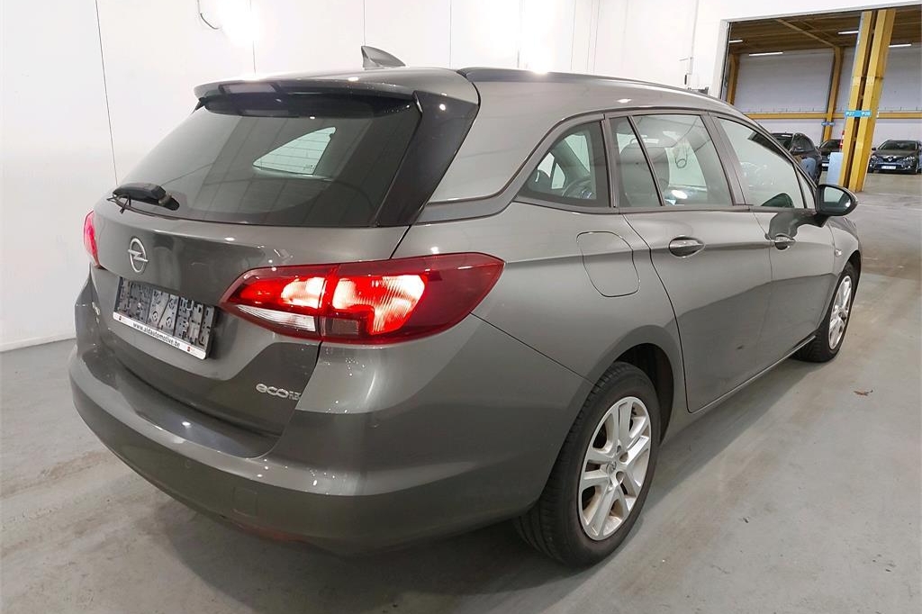 Opel Astra Sports Tourer 2017 фото 5