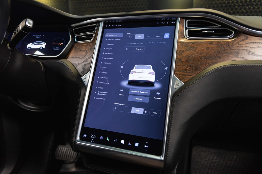 Tesla Model X 75D 2017 фото 28