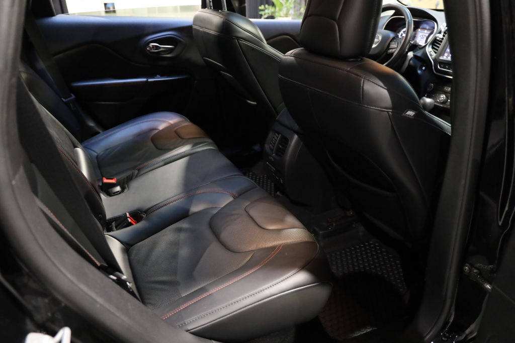 Jeep Cherokee 2019 фото 44