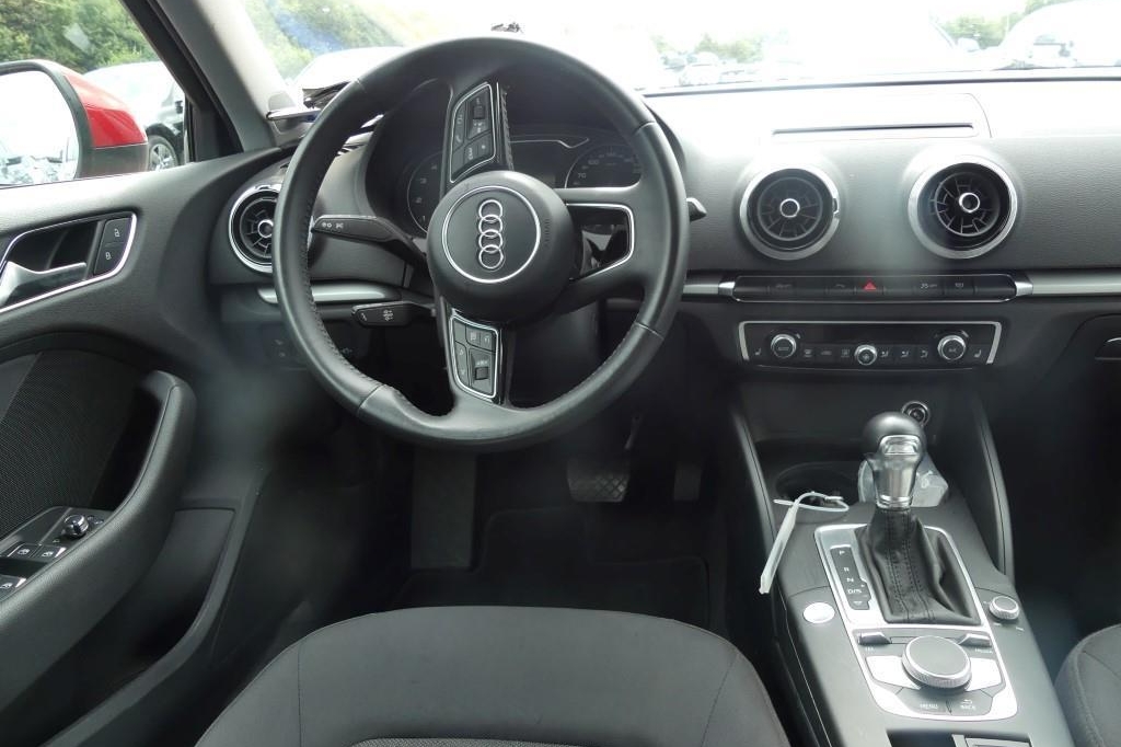 Audi A3 Sportback 2018 photo 2