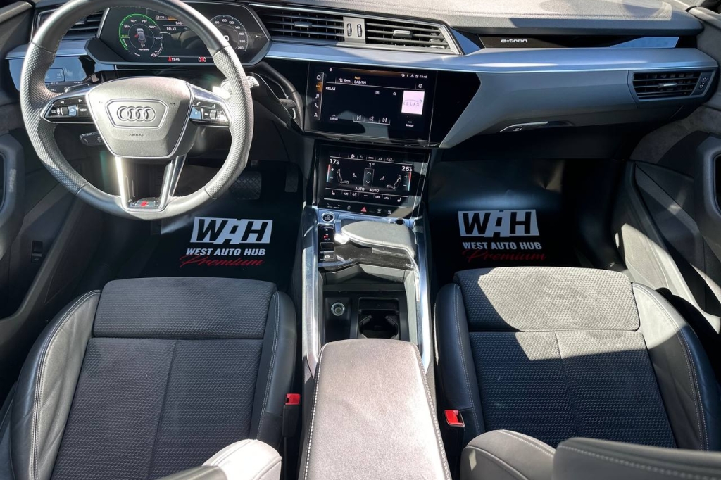 Audi e-tron 71 kWh  Quattro S-Line  2021 photo 17