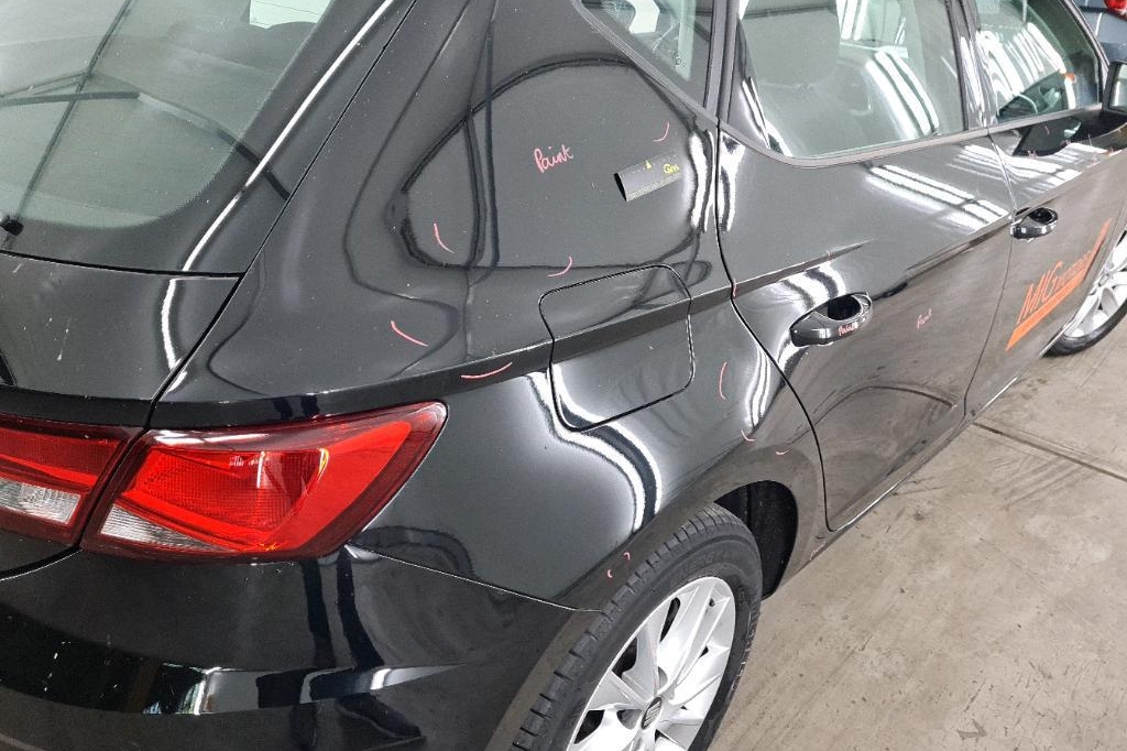 SEAT Leon 2018 фото 20