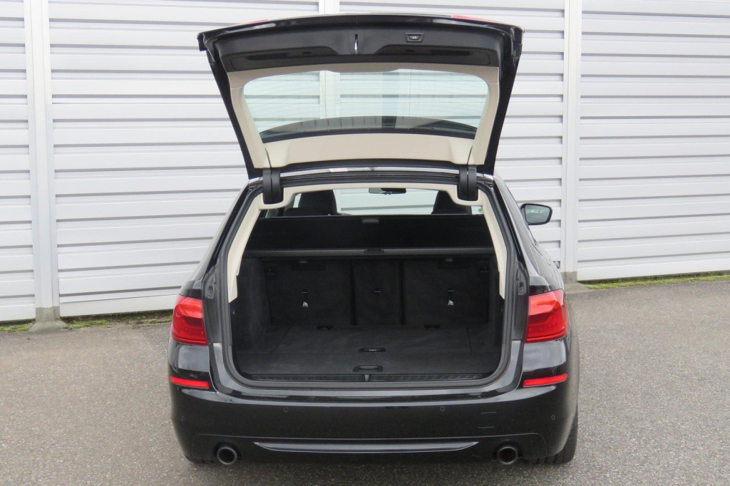 BMW 5er Touring 2019 photo 9