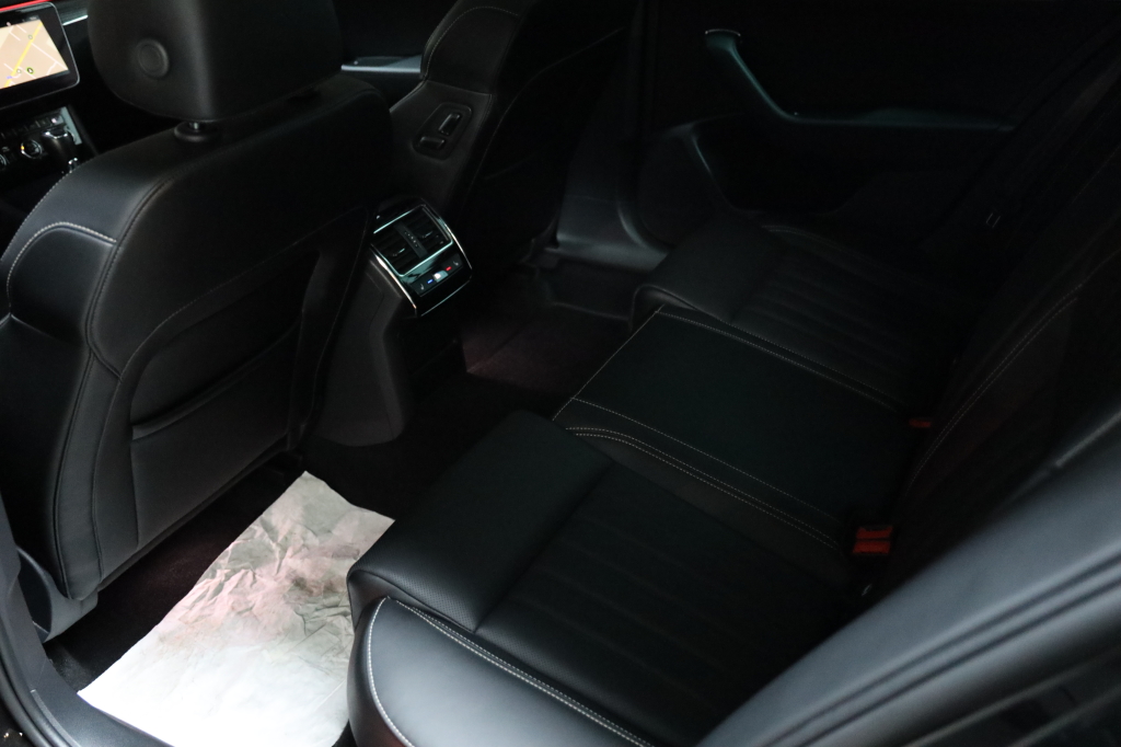 Skoda Superb 2022 фото 32