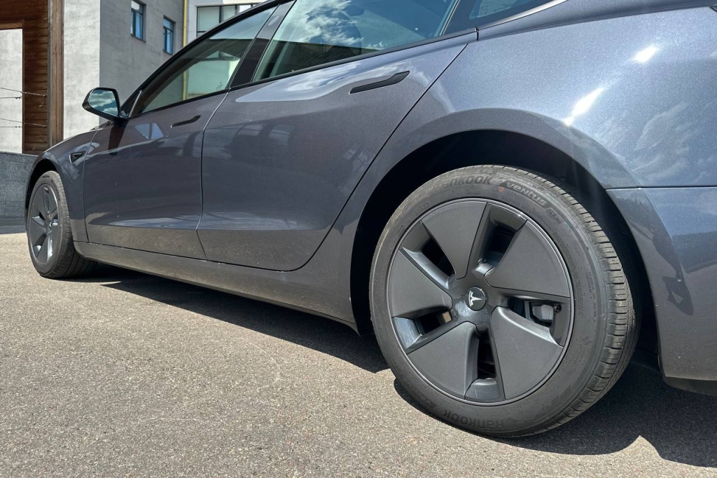 Tesla Model 3 2023 photo 8