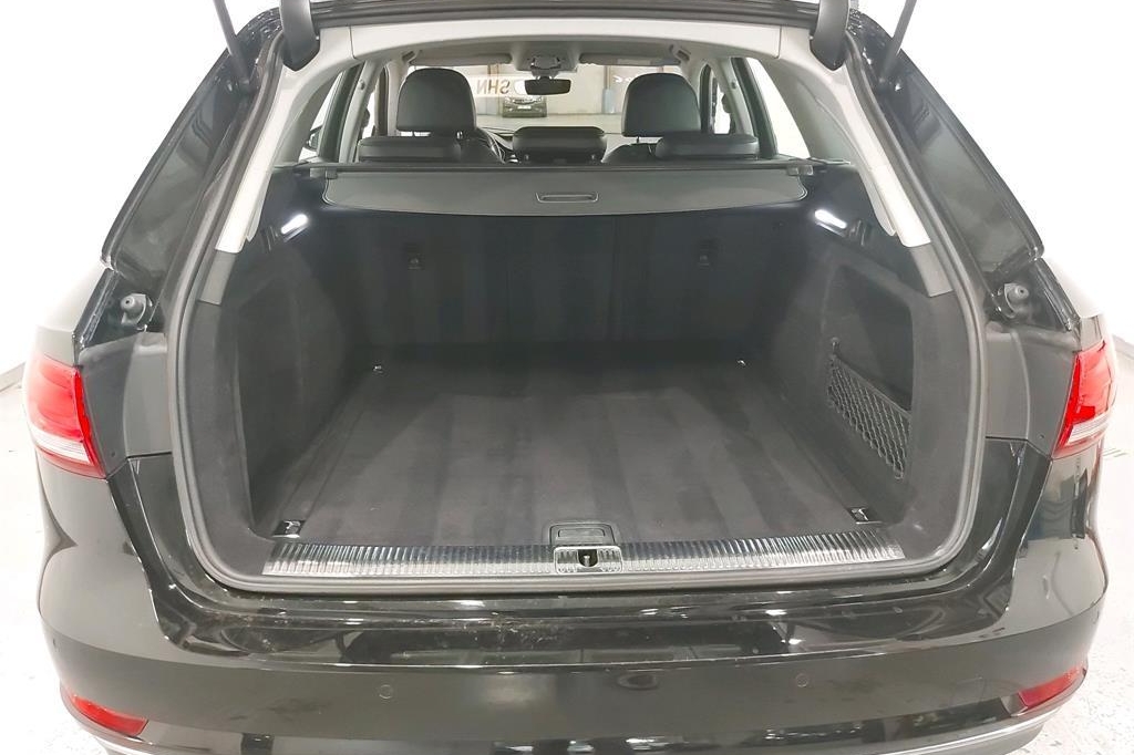 Audi A4 Avant 2017 photo 1