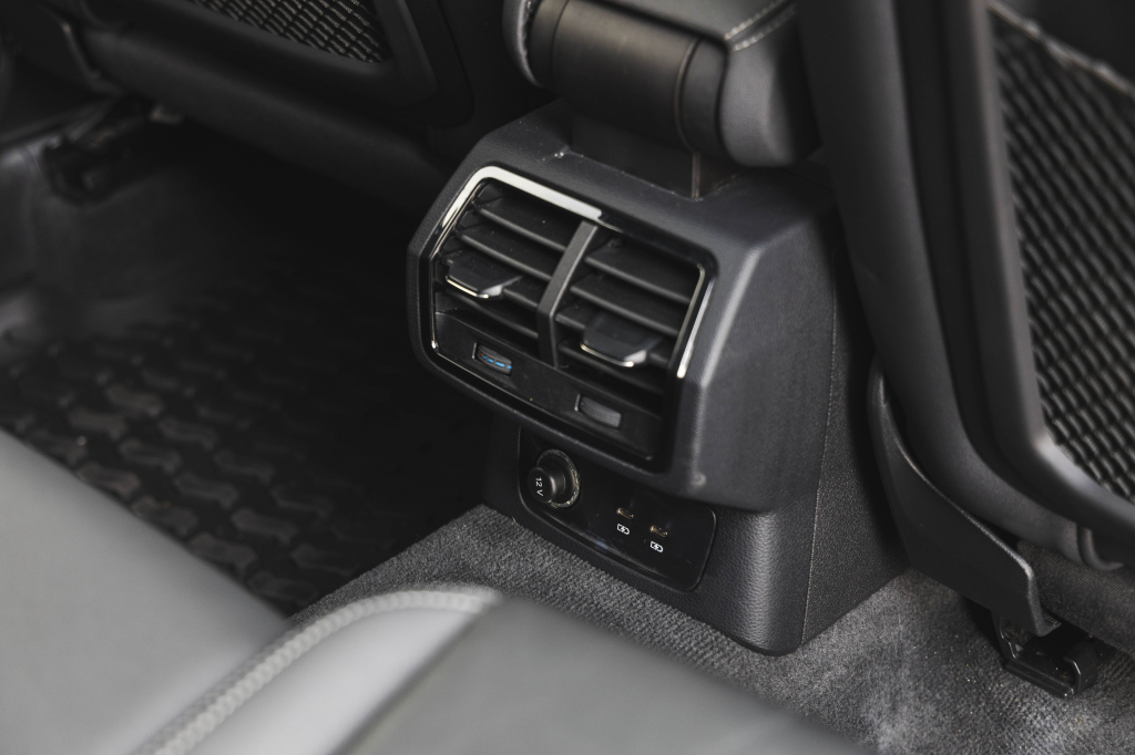 Audi Q3 S-Line 2020 photo 36