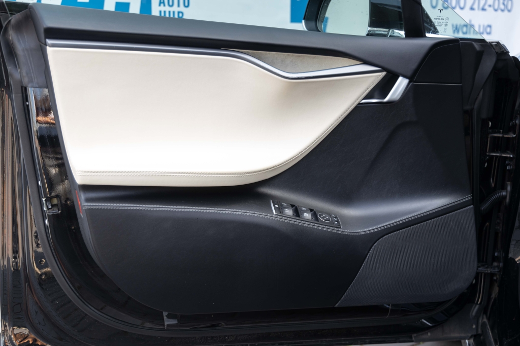 Tesla Model S 75D 2018 фото 13
