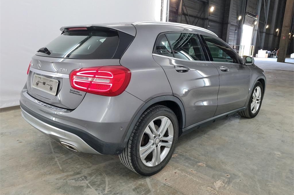 Mercedes-Benz GLA-Class 2014 photo 3