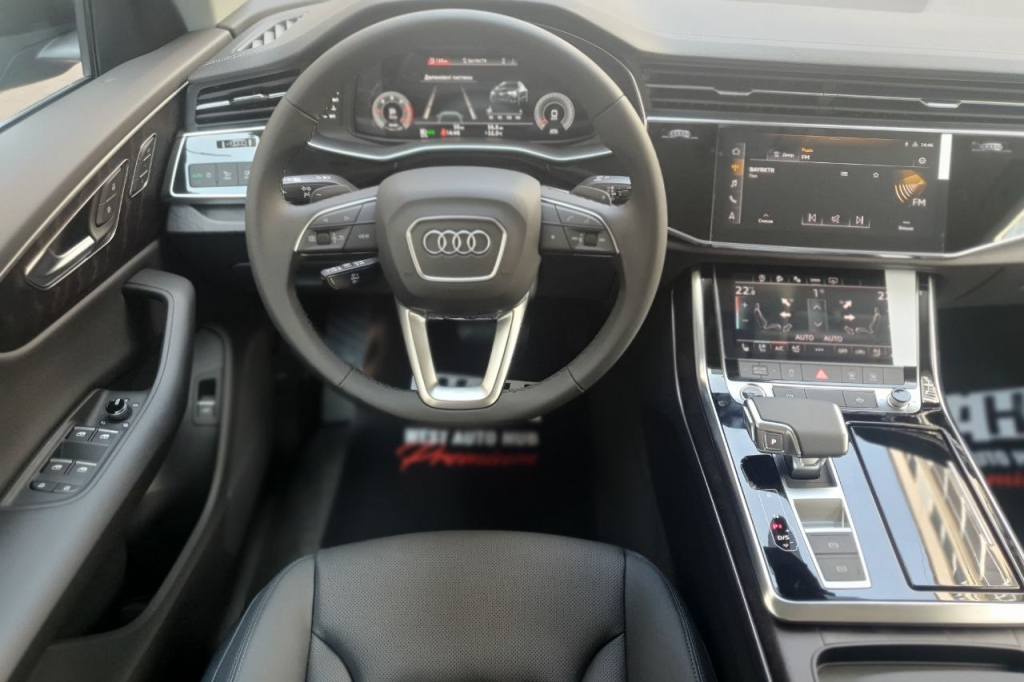 Audi Q8 50 TDI 2023 фото 17