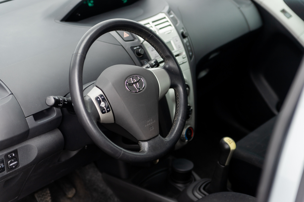 Toyota Yaris 2006 photo 23