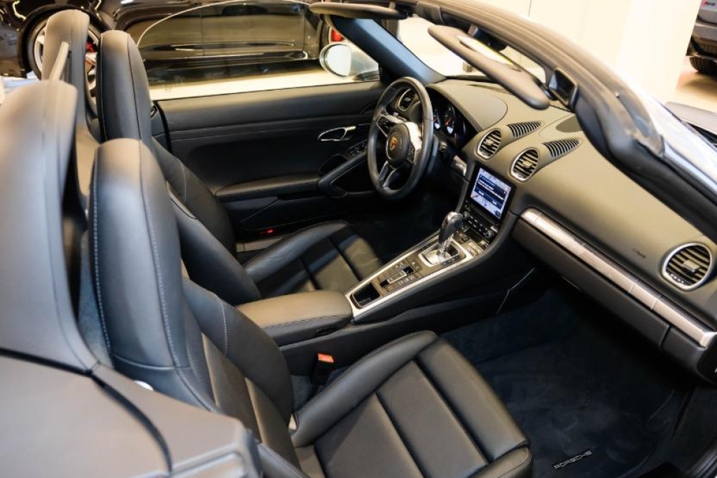 Porsche Boxster 2019 фото 3