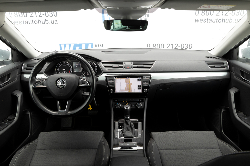 Skoda Superb 2016 фото 18