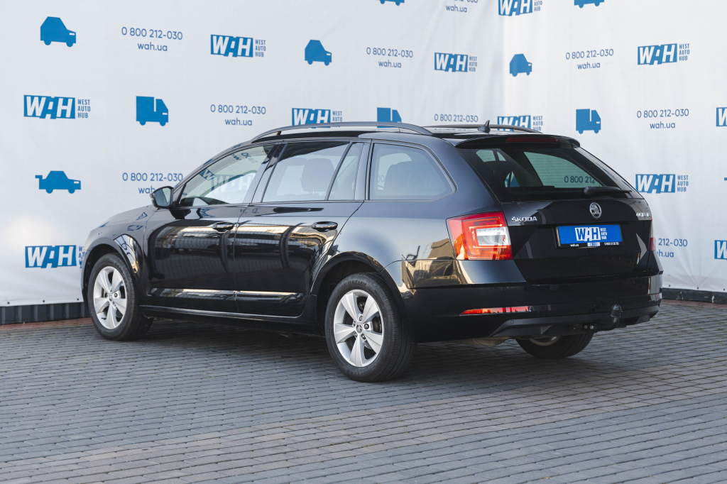 Skoda Octavia 2018 фото 10