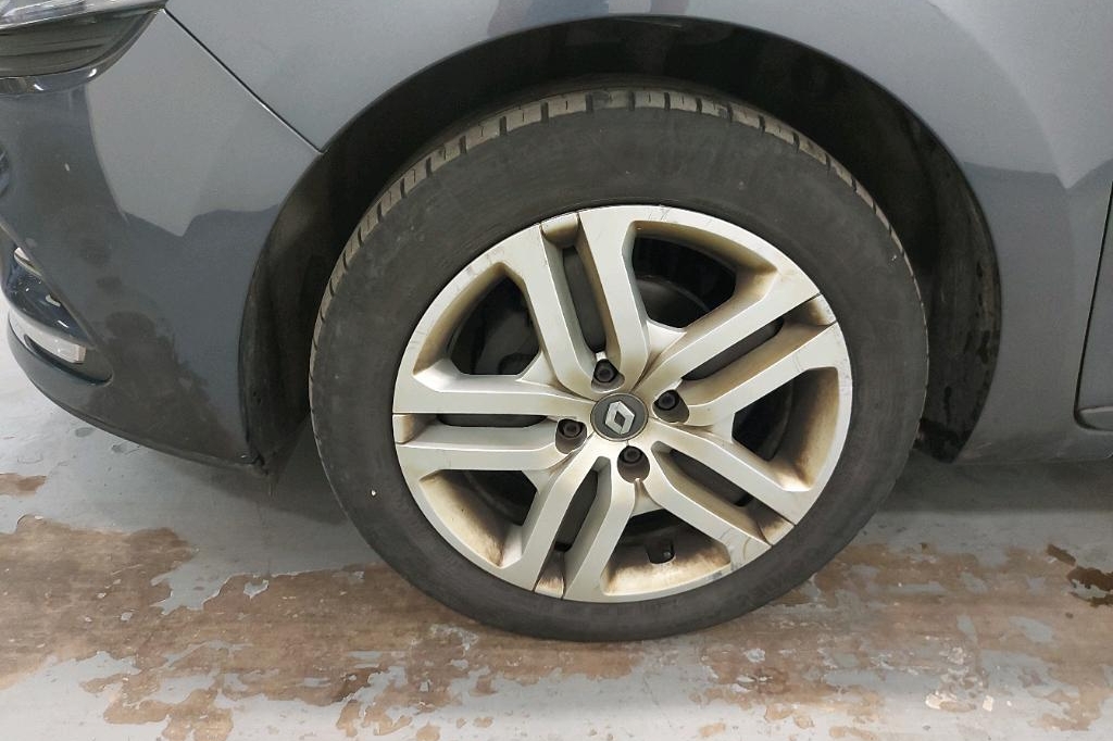 Renault Clio Grandtour 2016 фото 33