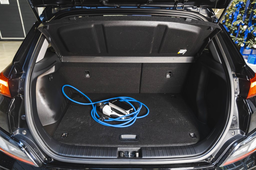 Hyundai Kona Electric 2021 фото 39