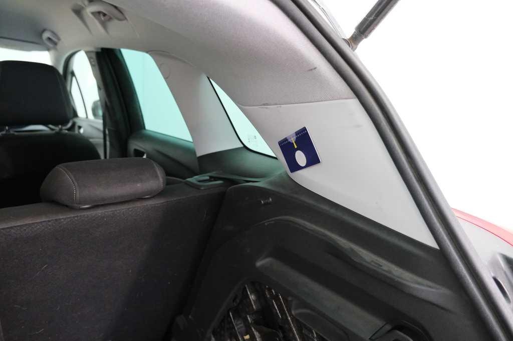 Opel Crossland X 2019 фото 12