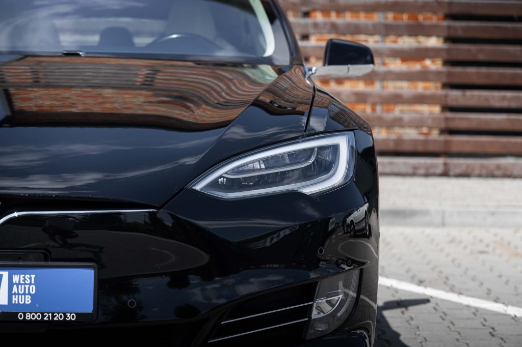 Tesla Model S 75D 2018 фото 1
