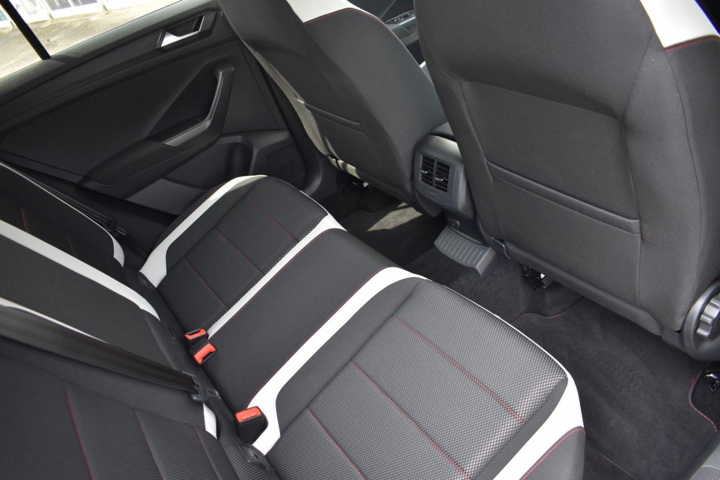 Volkswagen T-Roc 2019 фото 9