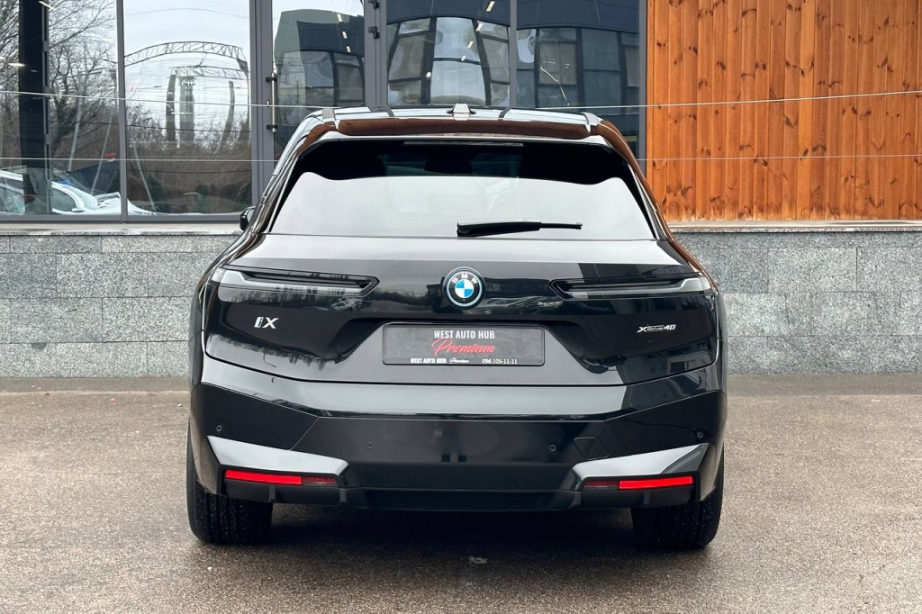 BMW iX xDrive40 2023 photo 4