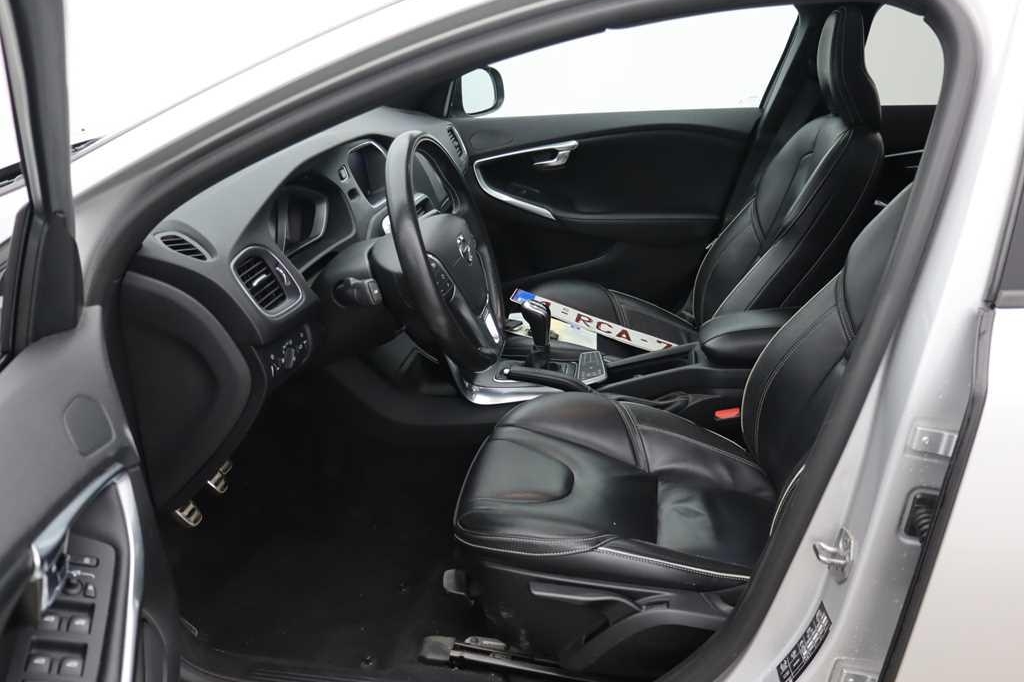 Volvo V40 2016 photo 6