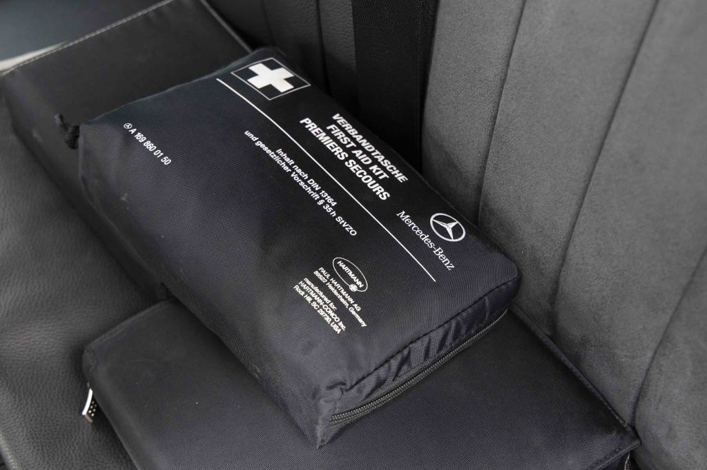 Mercedes-Benz M-Class ML500 W164 2006 photo 44