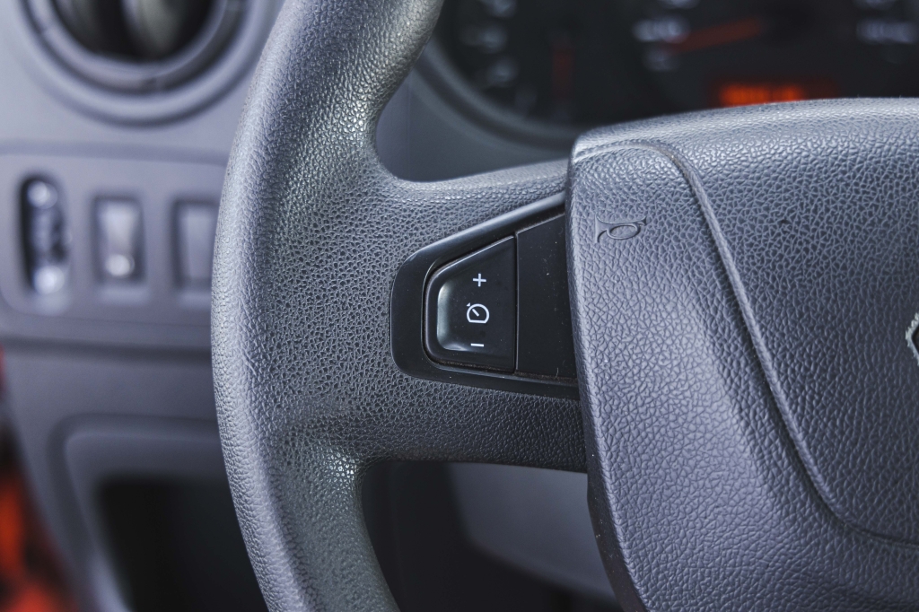 Renault Master 2018 фото 19