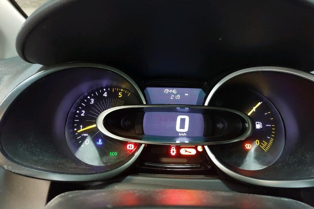 Renault Clio 2015 photo 21