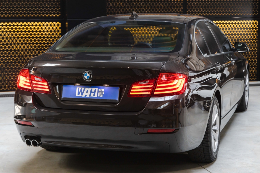 BMW 5 Series 2015 photo 8