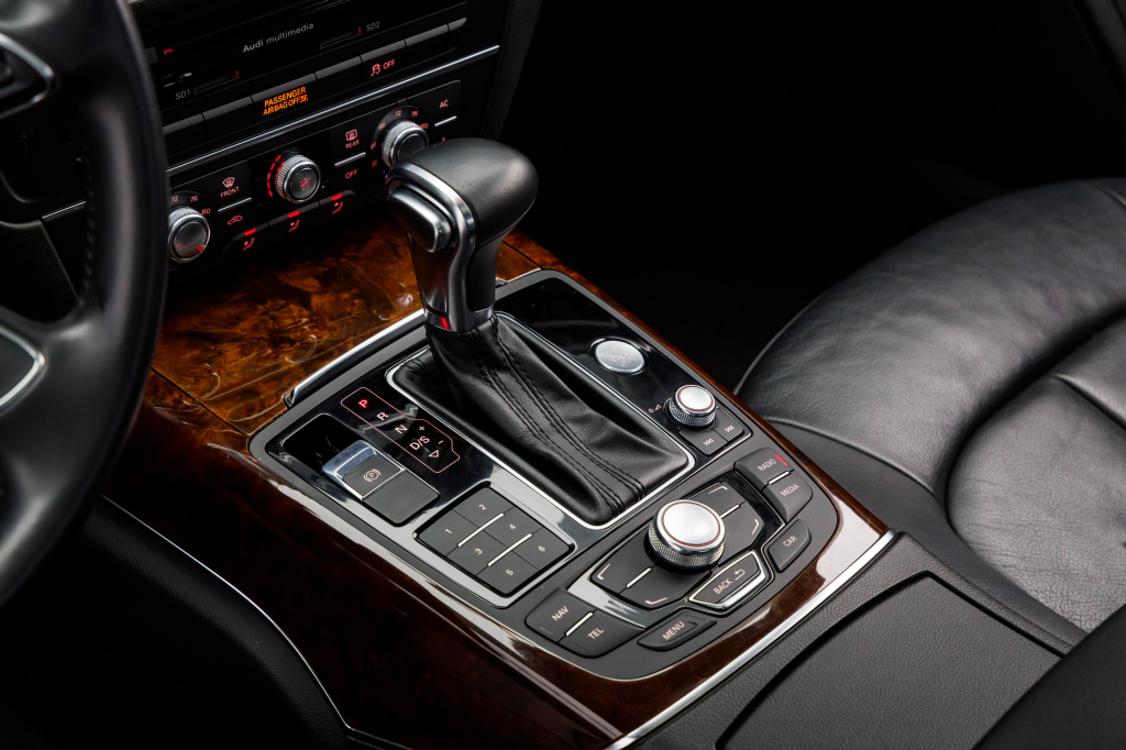 Audi A6 Quattro Premium 2012 photo 17