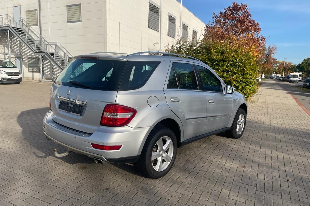 Mercedes-Benz ML 320 2009 photo 5