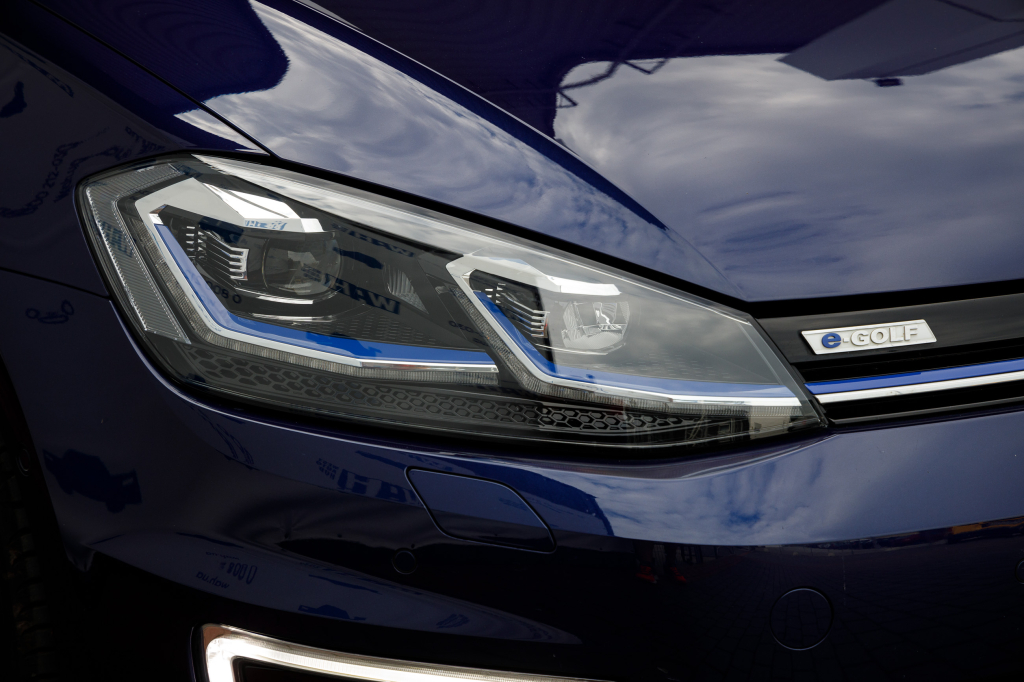 Volkswagen e-Golf 2018 фото 26