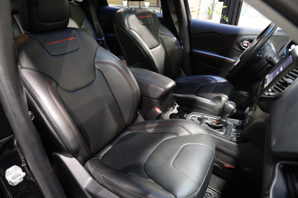 Jeep Cherokee 2019 фото 13