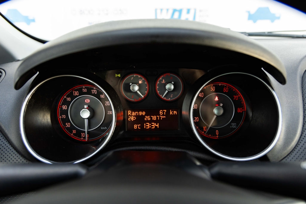 Fiat Punto Evo 2011 фото 15