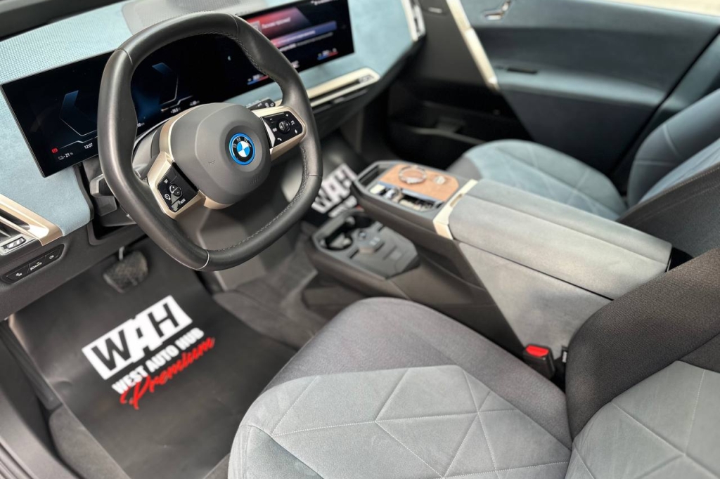 BMW iX 2021 photo 13
