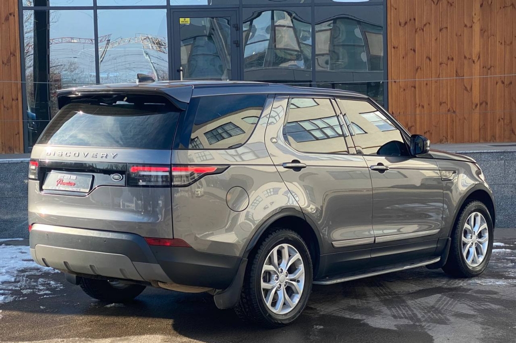 Land Rover Discovery 2017 photo 3